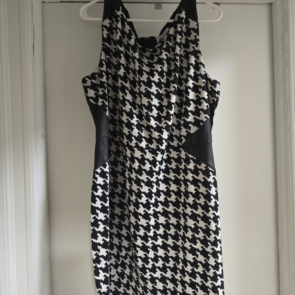 Elegant Black and White Houndstooth Dress
